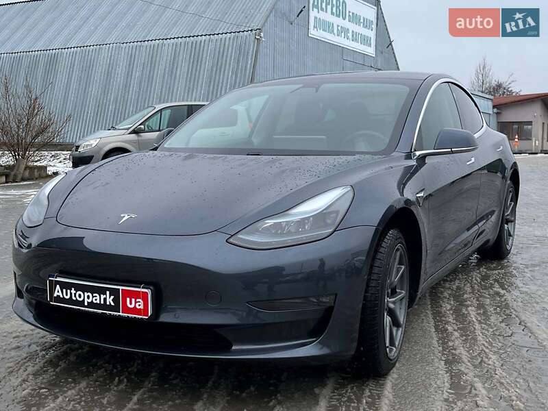 Tesla Model 3 2019