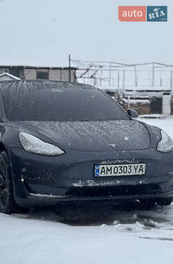 Седан Tesla Model 3 2020 в Житомирі