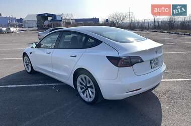 Седан Tesla Model 3 2022 в Ровно