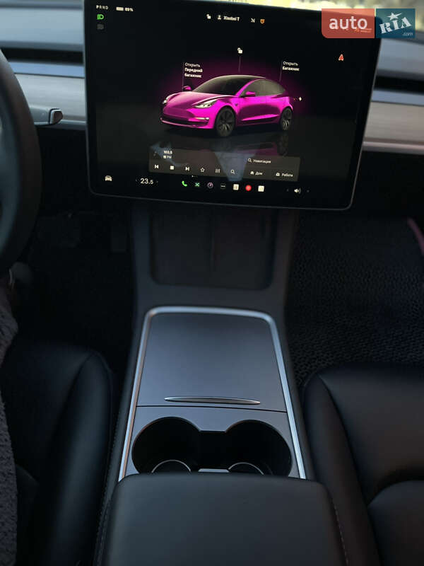 Седан Tesla Model 3 2023 в Тернополе