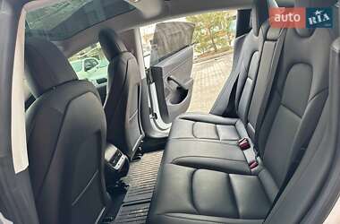 Седан Tesla Model 3 2019 в 
