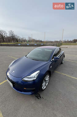 Седан Tesla Model 3 2018 в 