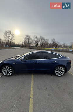 Седан Tesla Model 3 2018 в 