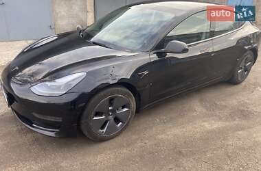 Седан Tesla Model 3 2021 в 