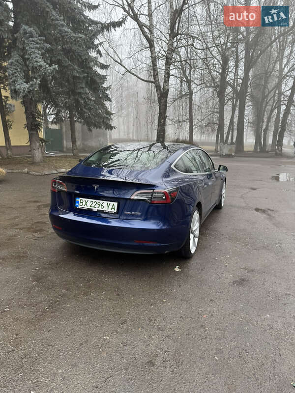 Седан Tesla Model 3 2018 в Хмельницком