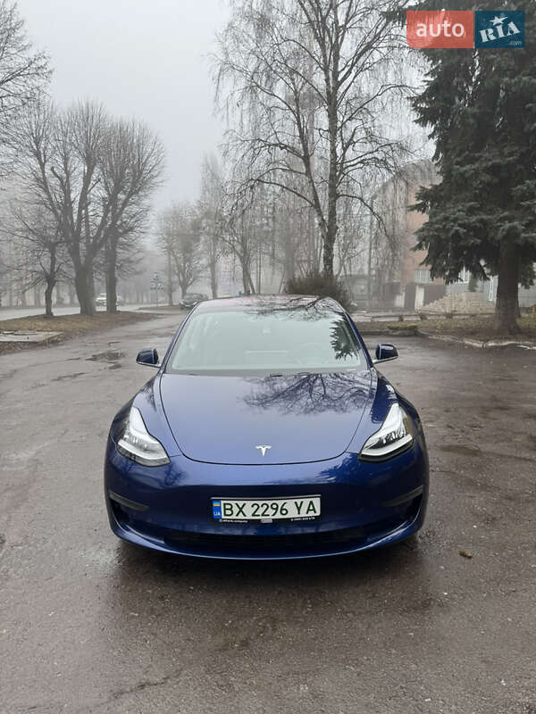 Седан Tesla Model 3 2018 в Хмельницком