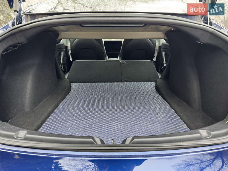 Седан Tesla Model 3 2018 в Хмельницком