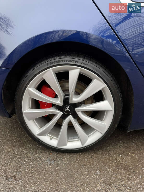 Седан Tesla Model 3 2018 в Хмельницком