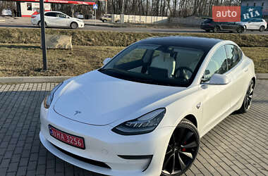 Седан Tesla Model 3 2019 в 