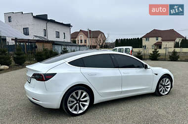 Седан Tesla Model 3 2020 в 