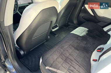 Седан Tesla Model 3 2018 в 