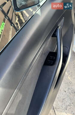 Седан Tesla Model 3 2020 в 