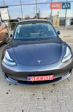 Седан Tesla Model 3 2019 в 