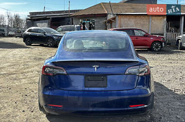 Седан Tesla Model 3 2019 в Стрию