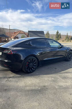Седан Tesla Model 3 2021 в 