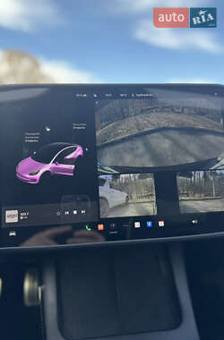 Седан Tesla Model 3 2021 в 