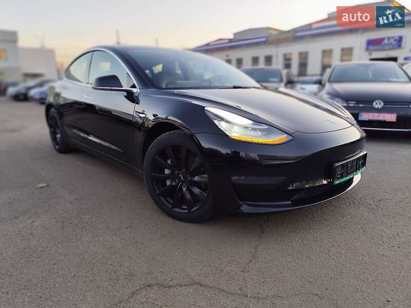 Седан Tesla Model 3 2019 в Києві