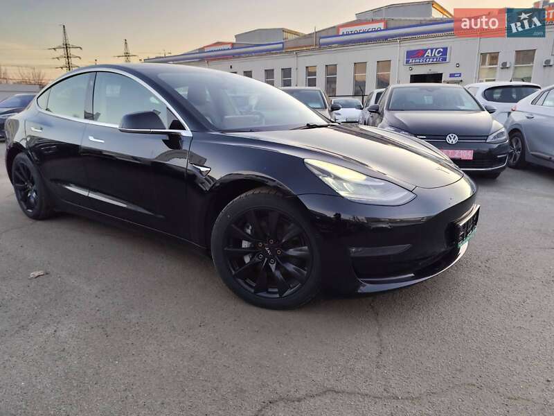 Седан Tesla Model 3 2019 в Києві