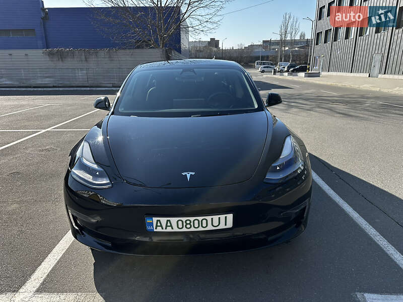 Седан Tesla Model 3 2021 в Києві