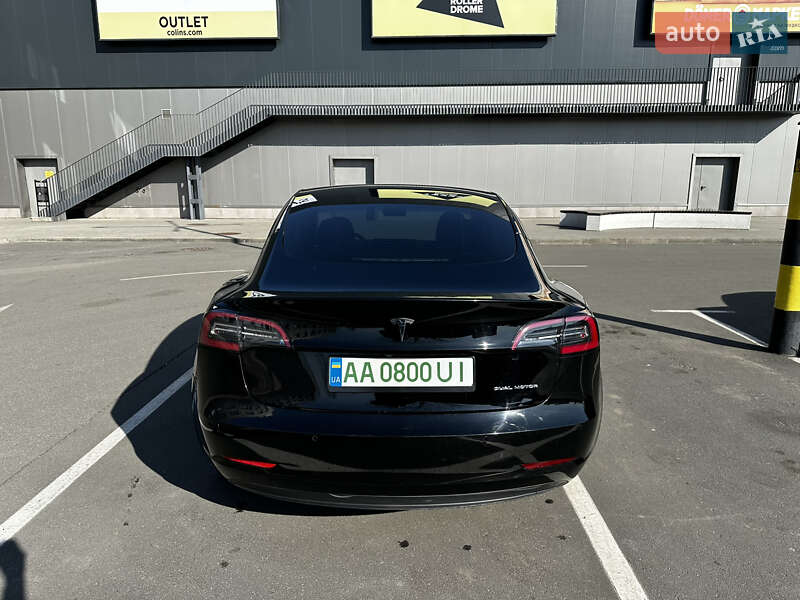 Седан Tesla Model 3 2021 в Києві