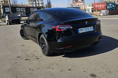 Седан Tesla Model 3 2020 в 