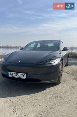 Седан Tesla Model 3 2024 в Киеве