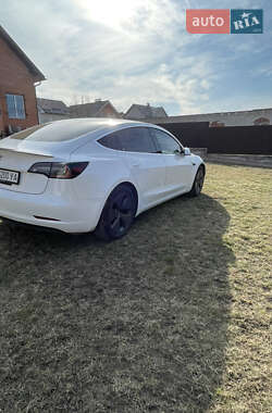 Седан Tesla Model 3 2019 в 