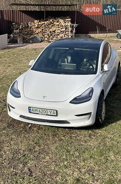 Седан Tesla Model 3 2019 в 