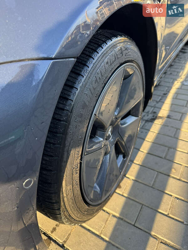 Седан Tesla Model 3 2022 в Днепре