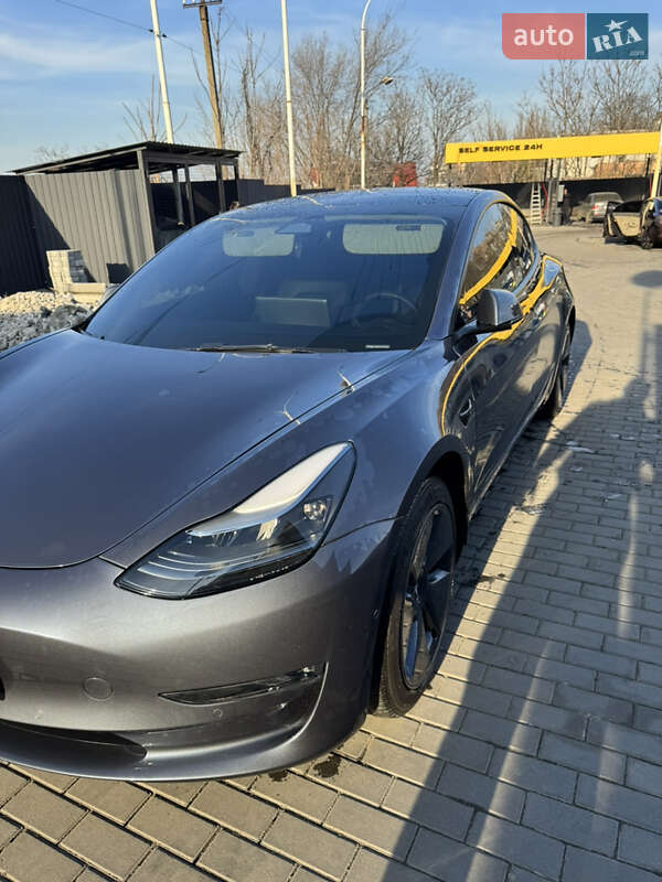 Седан Tesla Model 3 2022 в Дніпрі