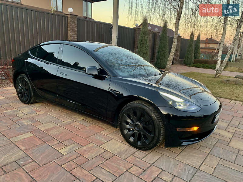 Tesla Model 3 2021