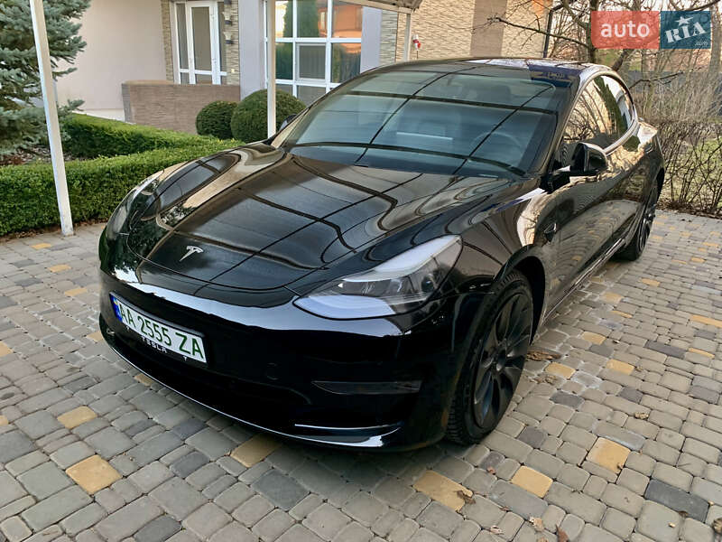 Седан Tesla Model 3 2021 в Киеве