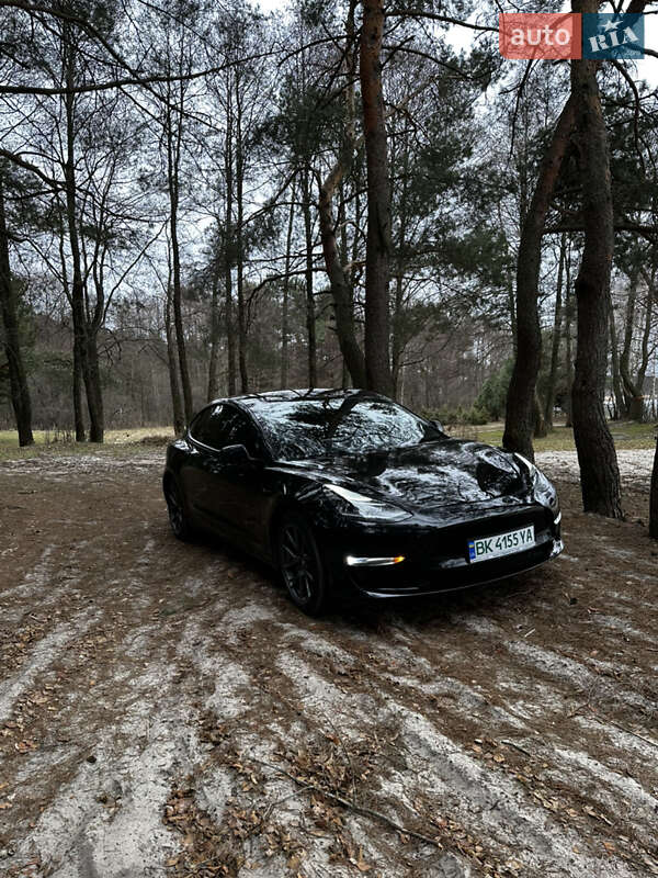 Седан Tesla Model 3 2020 в Нововолынске