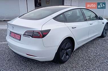 Седан Tesla Model 3 2021 в Львове