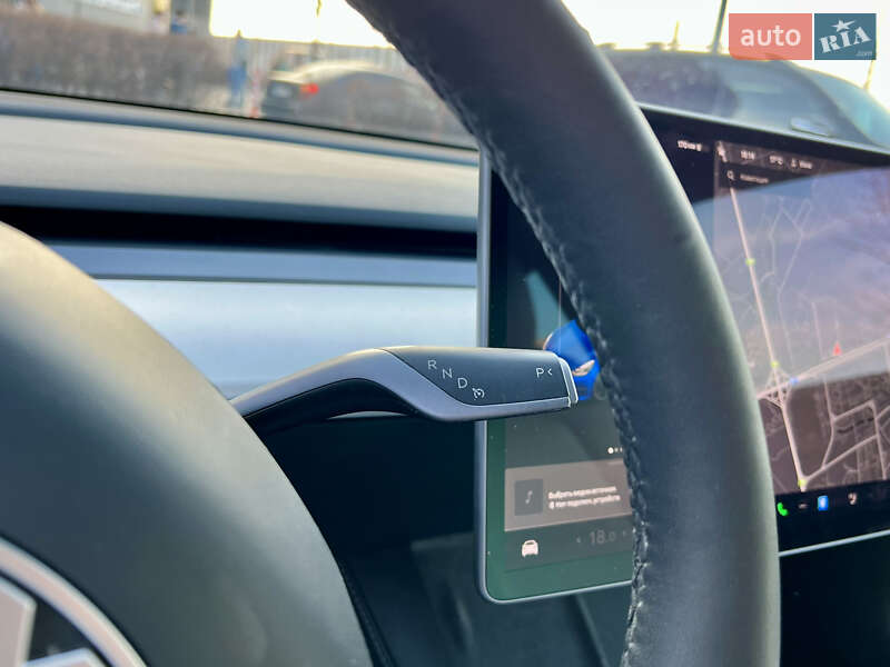 Седан Tesla Model 3 2022 в Києві