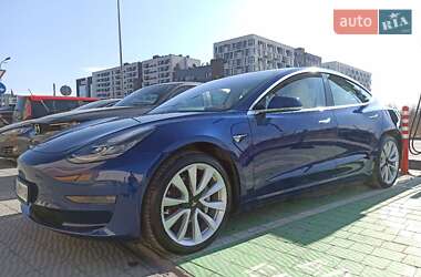 Седан Tesla Model 3 2019 в Львове