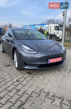 Седан Tesla Model 3 2019 в Луцке