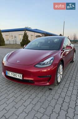 Седан Tesla Model 3 2019 в 