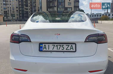 Седан Tesla Model 3 2018 в Киеве