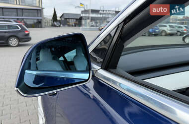 Седан Tesla Model 3 2019 в Черновцах