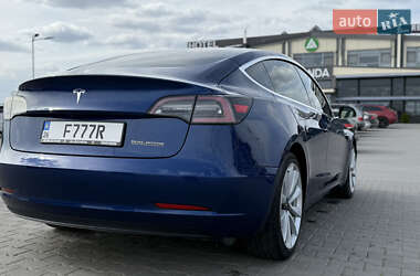 Седан Tesla Model 3 2019 в Черновцах