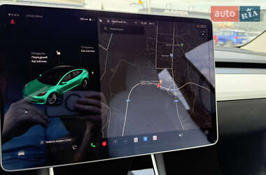 Седан Tesla Model 3 2019 в Черновцах