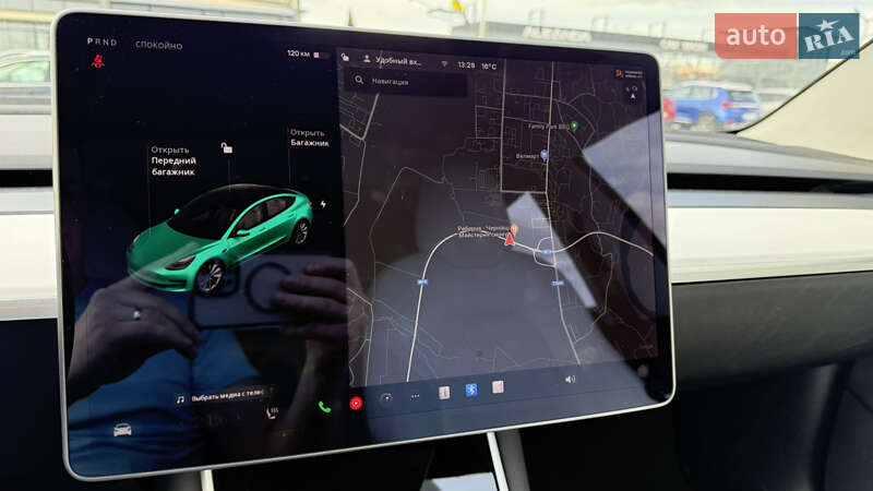 Седан Tesla Model 3 2019 в Черновцах
