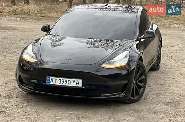 Седан Tesla Model 3 2019 в Калуше