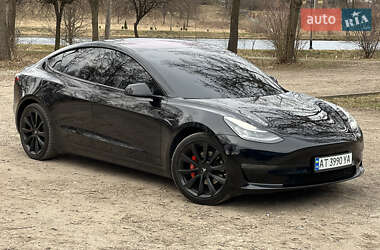 Седан Tesla Model 3 2019 в Калуше