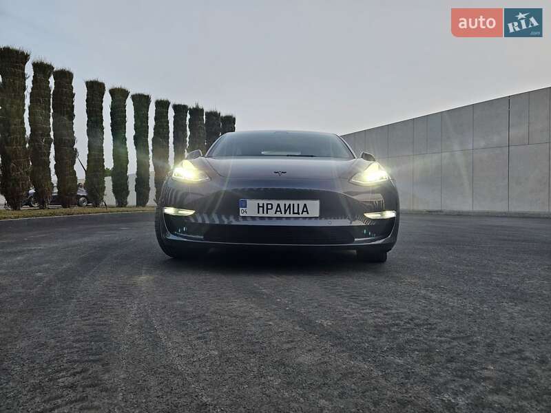 Седан Tesla Model 3 2018 в Днепре