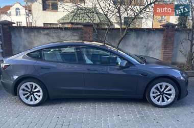 Седан Tesla Model 3 2021 в 