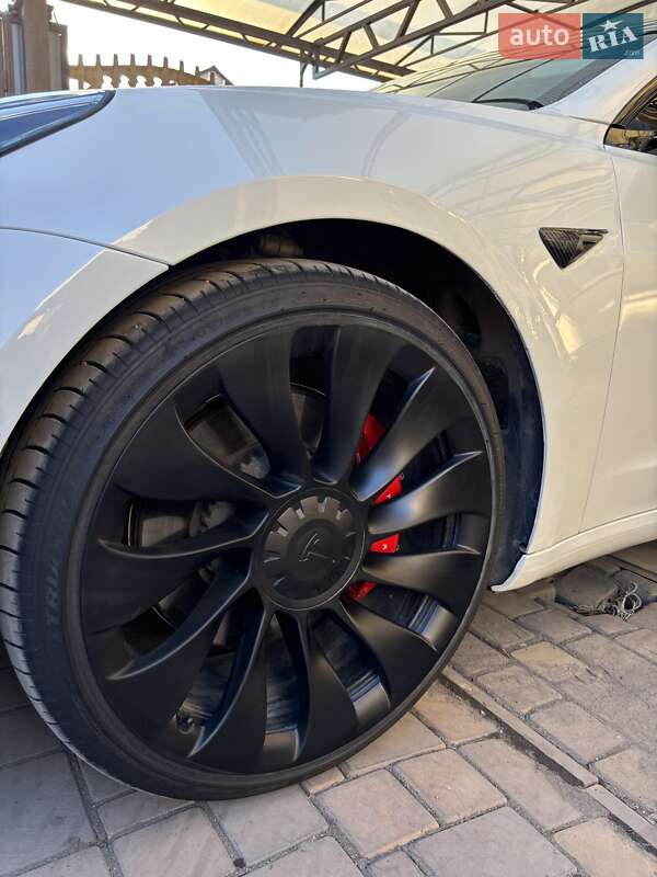 Седан Tesla Model 3 2019 в Дніпрі