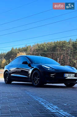 Седан Tesla Model 3 2020 в 