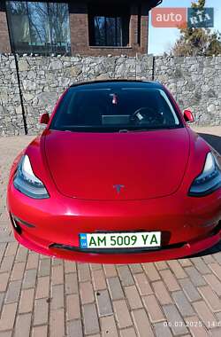 Седан Tesla Model 3 2018 в 